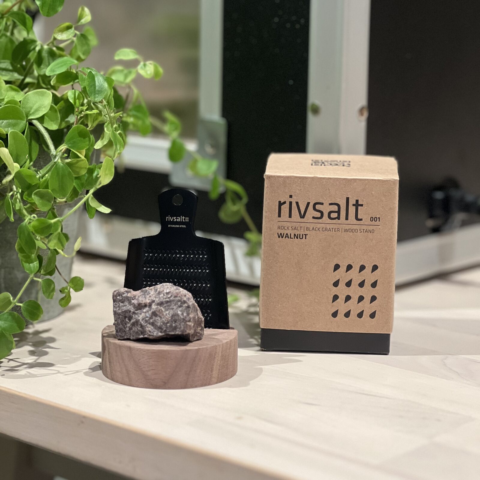 The Original - Kala Namak Salt, Walnut