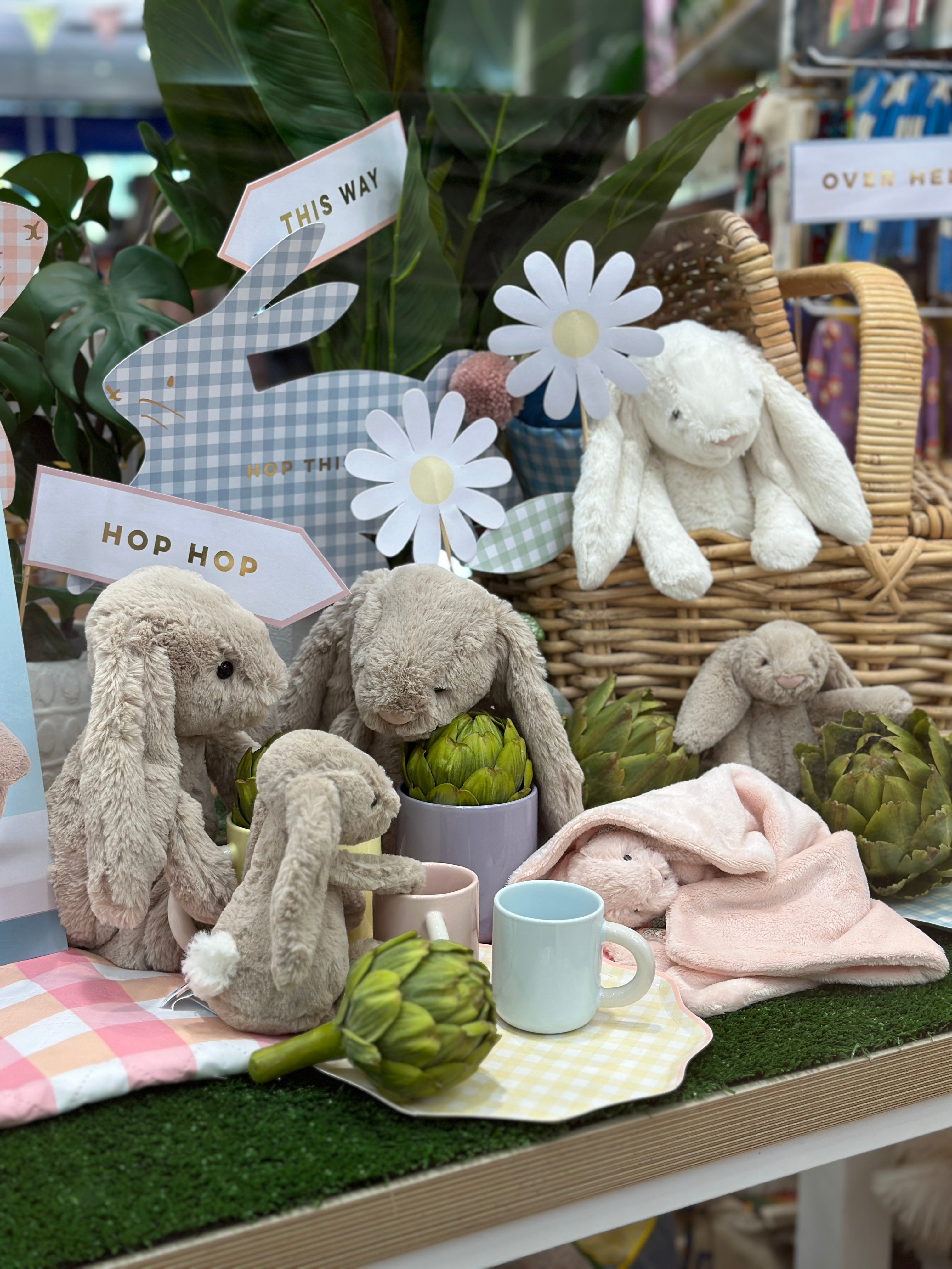 Bashful Bunny, Beige Medium