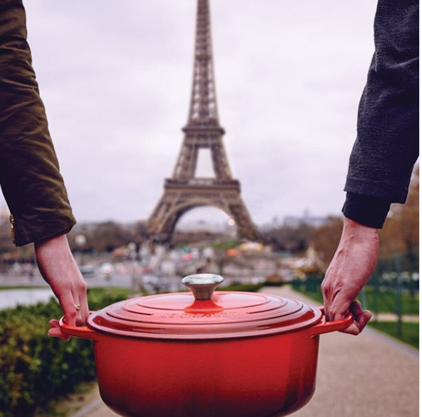 Cast Iron - 26cm Round Casserole SS Knob, Cerise