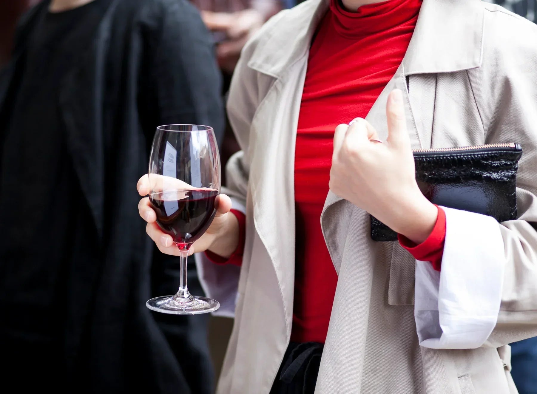 How a Decanter Enhances the Flavour of Wine