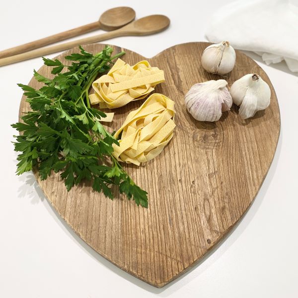 Heart - 40cm Elm Board