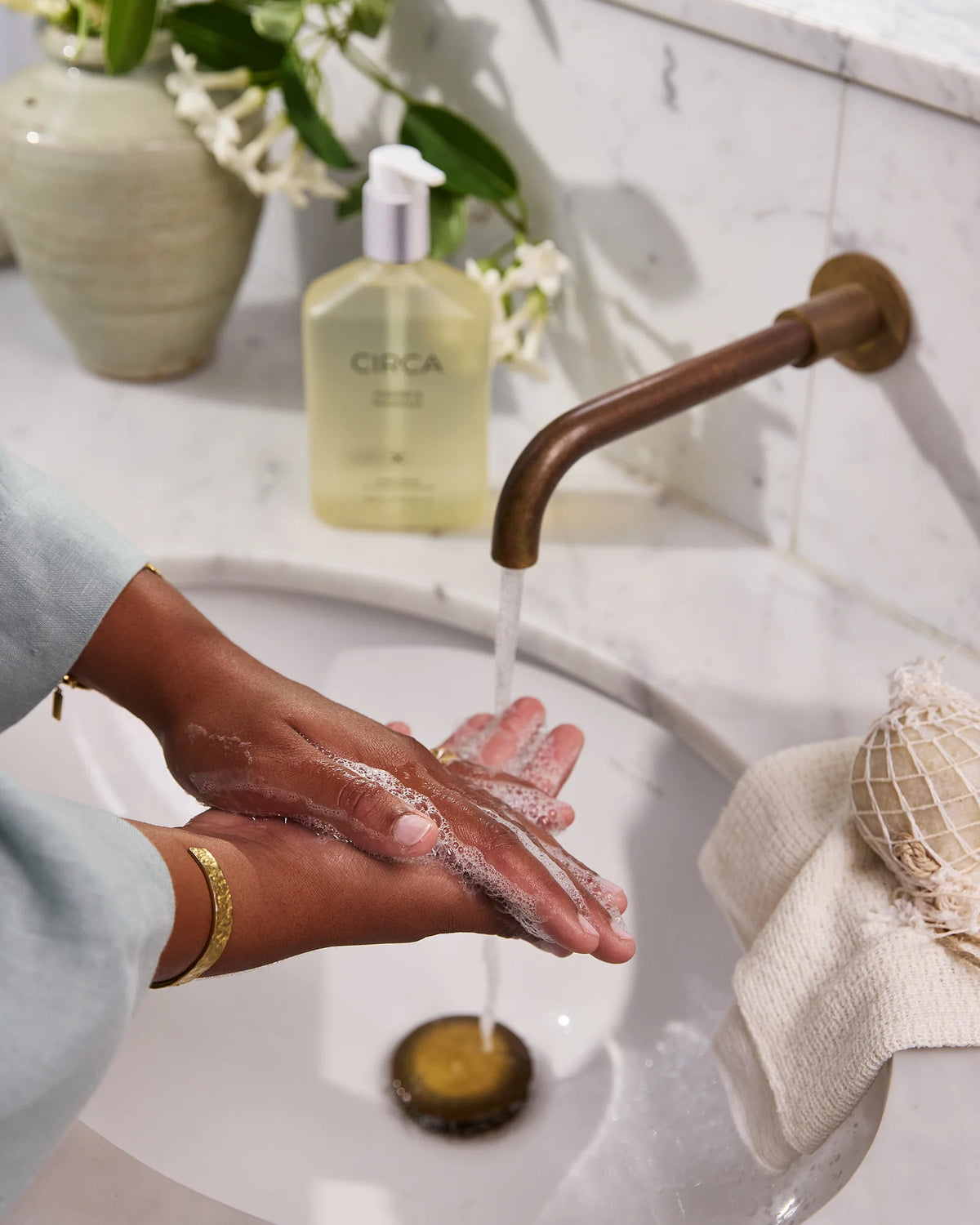 Alchemy - 450ml Hand Wash, White Tea &amp; Wild Mint