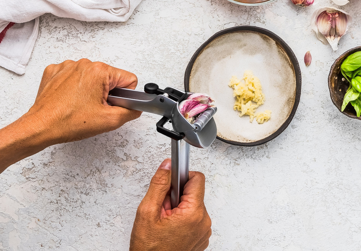 Garject - Ultimate Garlic Crusher, Black