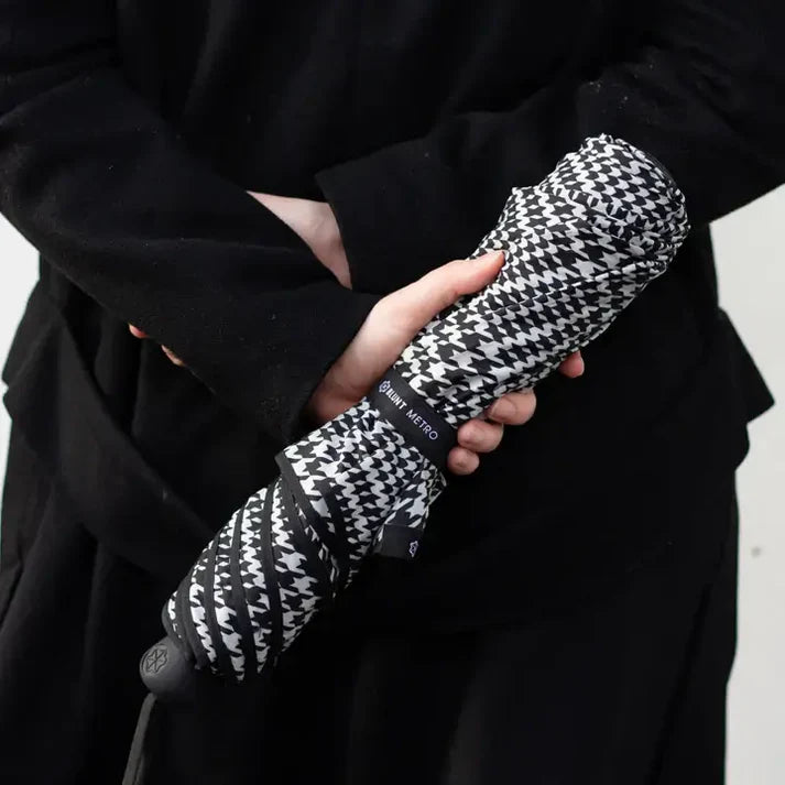 Metro - Compact Street Umbrella, Houndstooth